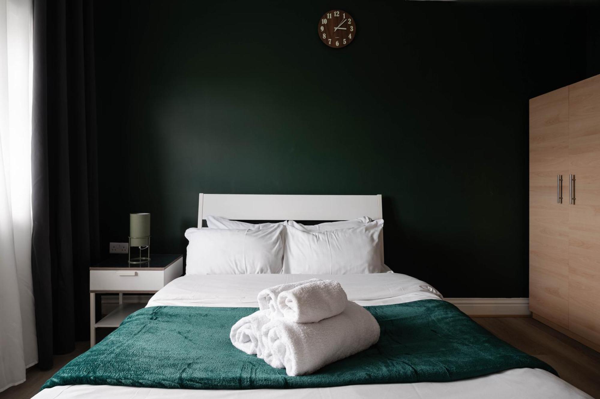 City Gate Guest House Лондон Экстерьер фото